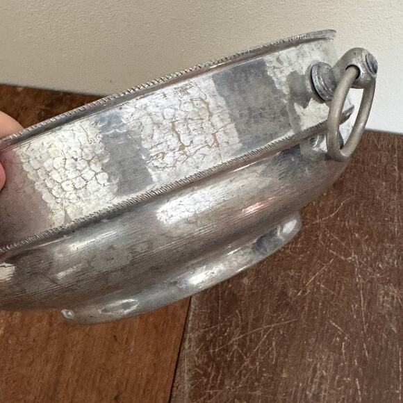 Vintage Hammered Aluminum Casserole Dish & Vintage Pryex 1.5 qt Glass Bowl - Picture 9 of 10